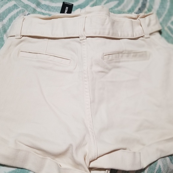 Express High Rise stretch white short - Picture 3 of 3